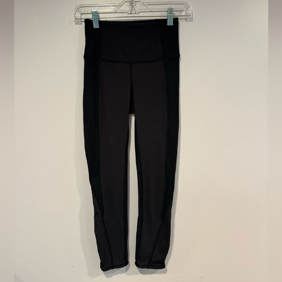 Lululemon on your mark black crop legging - Picture 1 of 6